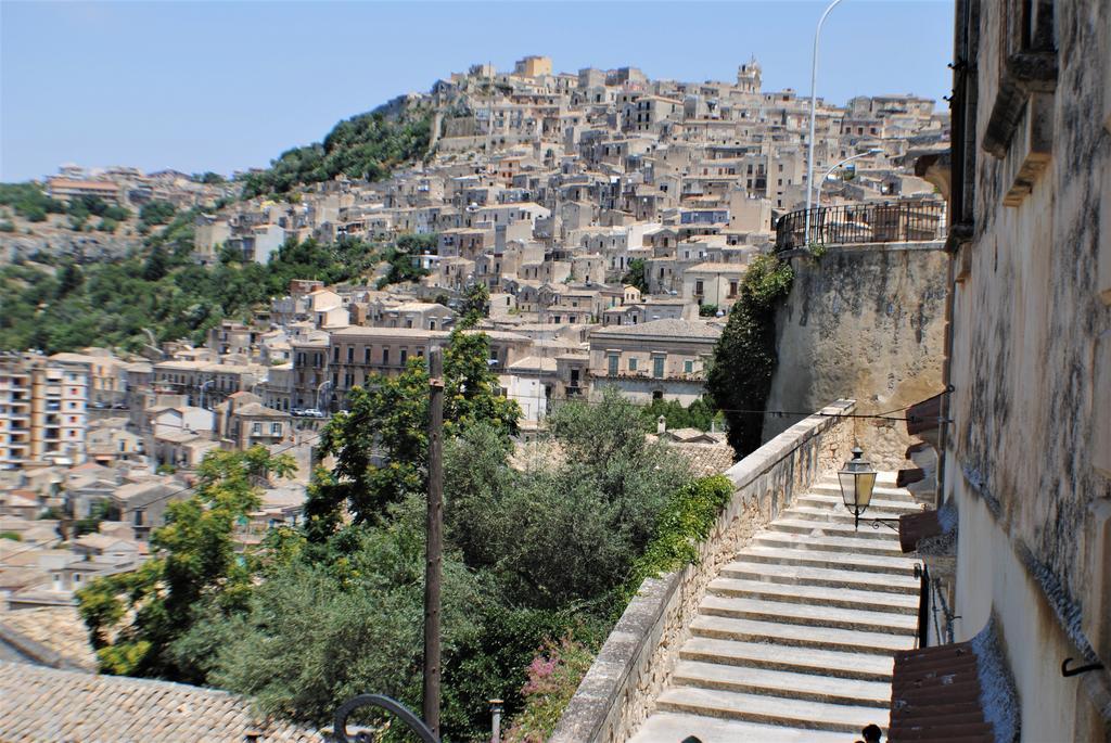 Modica Castle Villa ภายนอก รูปภาพ