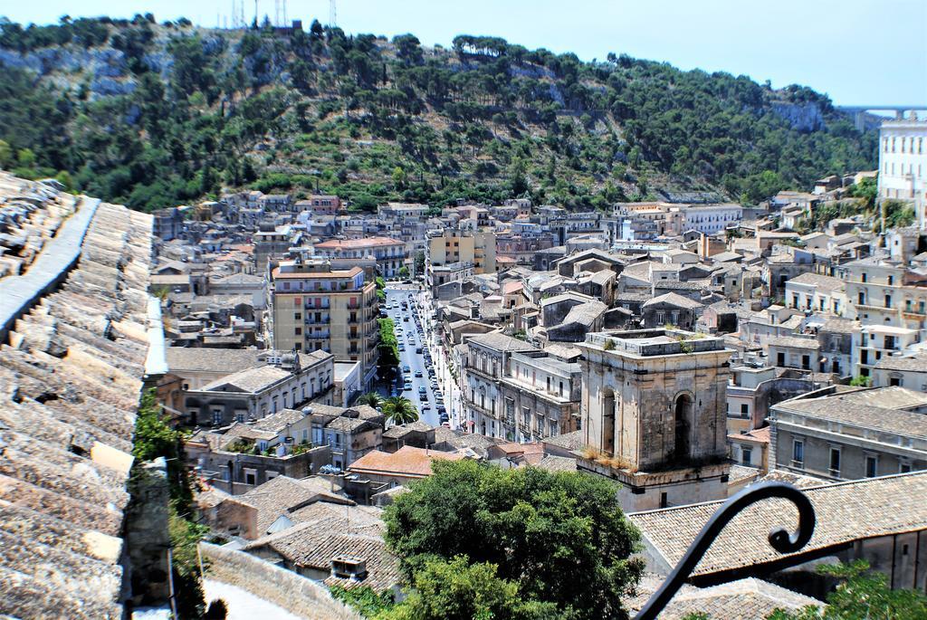 Modica Castle Villa ภายนอก รูปภาพ